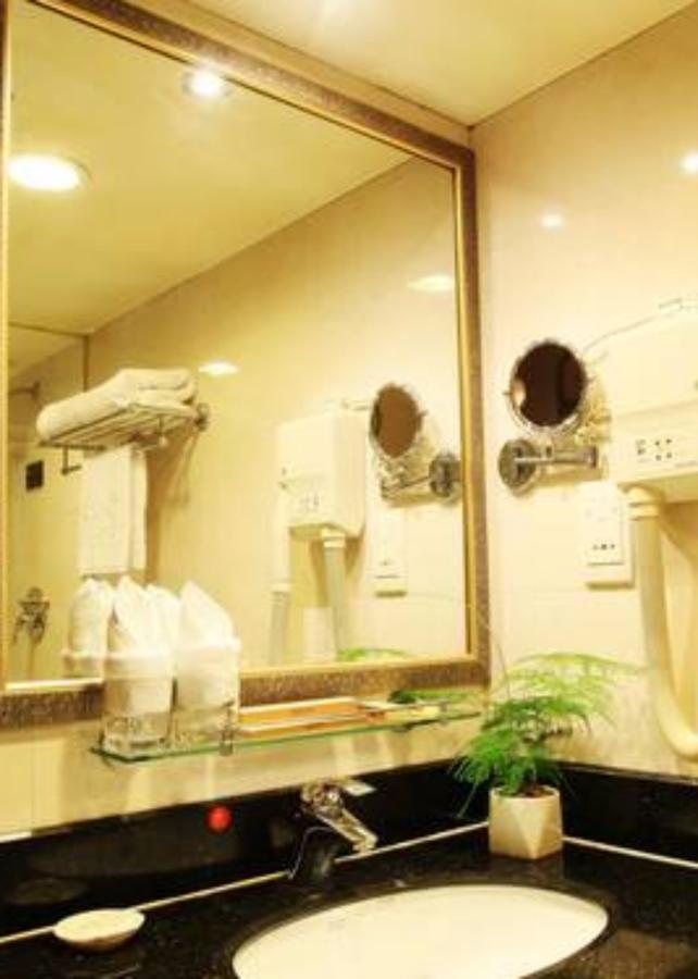 Wanxing Hotel Chao Yang Square Branch Наньнин Экстерьер фото